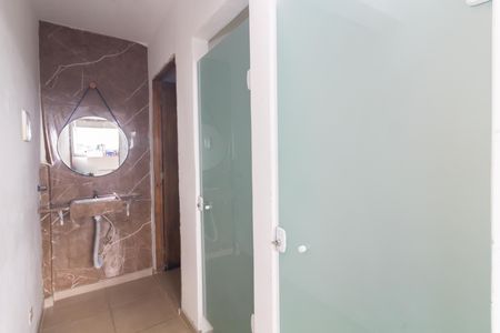 Casa para alugar com 180m², 2 quartos e sem vaga Casa para alugar com 180m², 2 quartos e sem vagaBanheiro 2