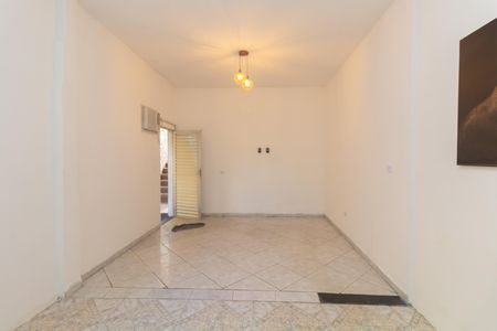 Casa para alugar com 180m², 2 quartos e sem vaga Casa para alugar com 180m², 2 quartos e sem vagaSala/Cozinha