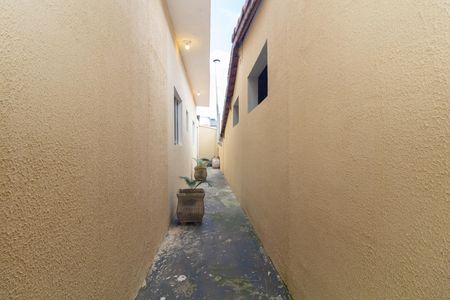 Casa para alugar com 180m², 2 quartos e sem vaga Casa para alugar com 180m², 2 quartos e sem vagaCorredor