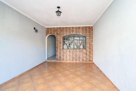 Casa à venda com 137m², 4 quartos e 2 vagasGaragem