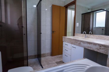 Apartamento à venda com 120m², 4 quartos e 2 vagas Apartamento à venda com 120m², 4 quartos e 2 vagasBanheiro suite