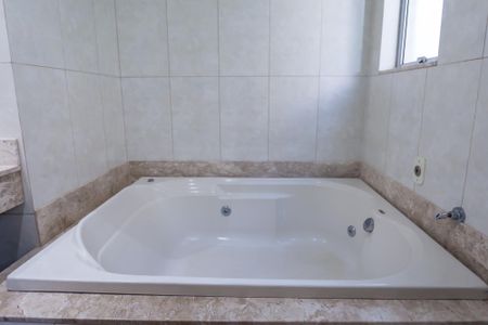 Apartamento à venda com 120m², 4 quartos e 2 vagas Apartamento à venda com 120m², 4 quartos e 2 vagasBanheiro suite