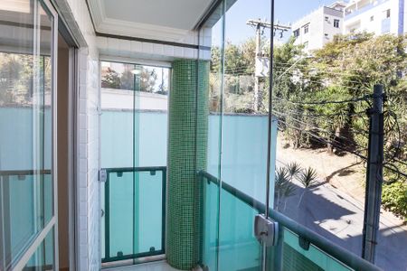 Apartamento à venda com 120m², 4 quartos e 2 vagas Apartamento à venda com 120m², 4 quartos e 2 vagasvaranda suite