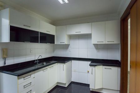 Apartamento à venda com 120m², 4 quartos e 2 vagas Apartamento à venda com 120m², 4 quartos e 2 vagasCozinha