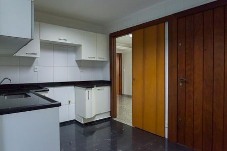 Apartamento à venda com 120m², 4 quartos e 2 vagas Apartamento à venda com 120m², 4 quartos e 2 vagasCozinha