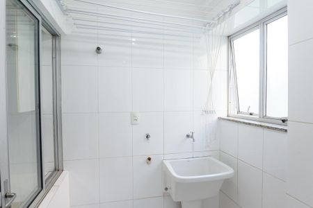 Apartamento à venda com 120m², 4 quartos e 2 vagas Apartamento à venda com 120m², 4 quartos e 2 vagasÁrea de Serviço
