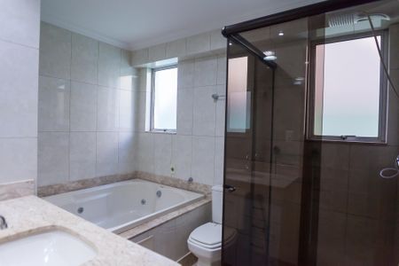 Apartamento à venda com 120m², 4 quartos e 2 vagas Apartamento à venda com 120m², 4 quartos e 2 vagasBanheiro suite