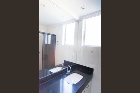 Apartamento à venda com 120m², 4 quartos e 2 vagas Apartamento à venda com 120m², 4 quartos e 2 vagasBanheiro Social