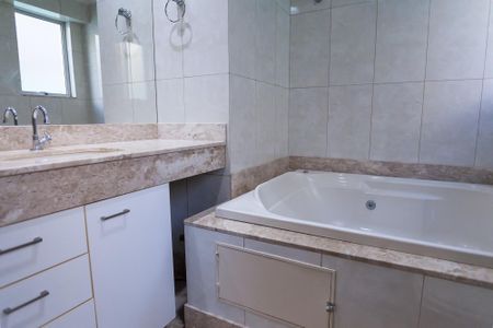 Apartamento à venda com 120m², 4 quartos e 2 vagas Apartamento à venda com 120m², 4 quartos e 2 vagasBanheiro suite