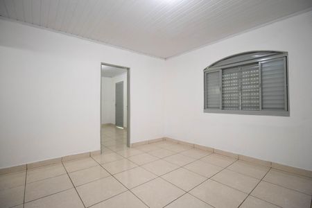 Casa para alugar com 100m², 4 quartos e 2 vagas Casa para alugar com 100m², 4 quartos e 2 vagasSuíte