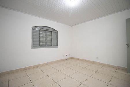 Casa para alugar com 100m², 4 quartos e 2 vagas Casa para alugar com 100m², 4 quartos e 2 vagasSuíte