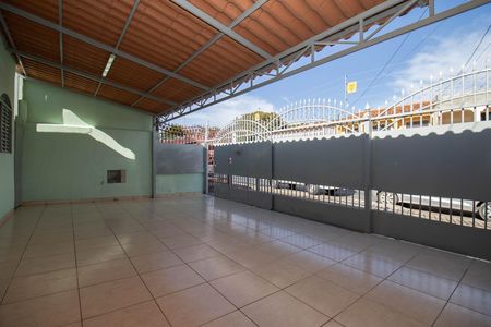 Casa para alugar com 100m², 4 quartos e 2 vagas Casa para alugar com 100m², 4 quartos e 2 vagasGaragem