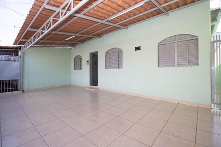 Garagem de casa para alugar com 4 quartos, 100m² em Qsf, Brasília