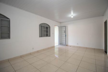 Casa para alugar com 4 quartos, 100m² em Qsf, Brasília
