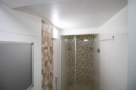 Banheiro da Suíte de casa para alugar com 4 quartos, 100m² em Qsf, Brasília