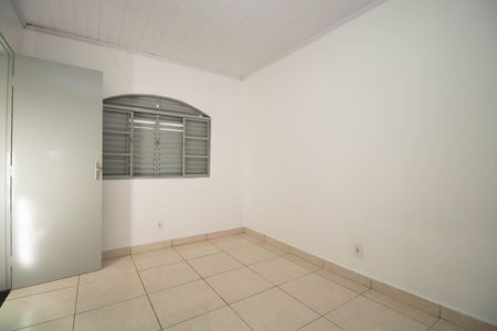 Quarto 1 de casa para alugar com 4 quartos, 100m² em Qsf, Brasília