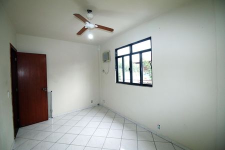 Quarto 2 de apartamento para alugar com 2 quartos, 60m² em Vila Kosmos, Rio de Janeiro