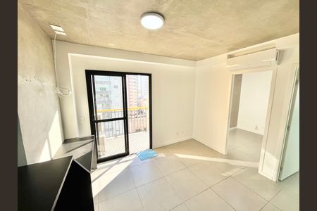 Apartamento à venda com 46m², 2 quartos e 1 vaga Apartamento à venda com 46m², 2 quartos e 1 vagaSala/Cozinha