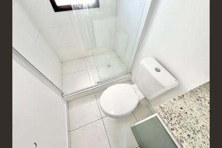 Apartamento à venda com 46m², 2 quartos e 1 vaga Apartamento à venda com 46m², 2 quartos e 1 vagaBanheiro