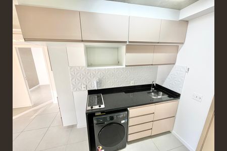 Apartamento à venda com 46m², 2 quartos e 1 vaga Apartamento à venda com 46m², 2 quartos e 1 vagaSala/Cozinha