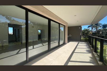 Apartamento à venda com 243m², 4 quartos e 3 vagas