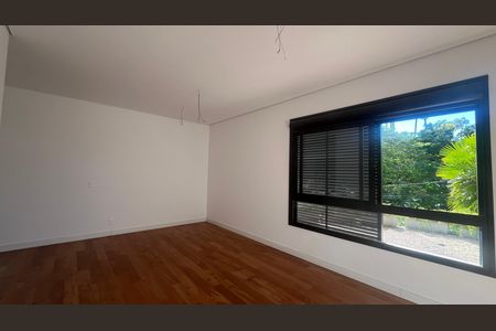 Apartamento à venda com 243m², 4 quartos e 3 vagas