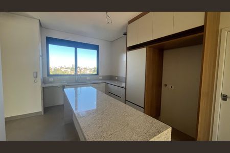 Apartamento à venda com 243m², 4 quartos e 3 vagas