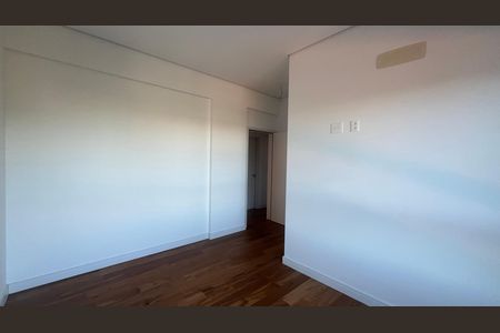 Apartamento à venda com 4 quartos, 243m² em Jardim das Paineiras, Campinas