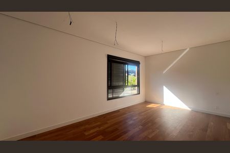 Apartamento à venda com 243m², 4 quartos e 3 vagas