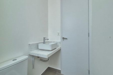Apartamento à venda com 243m², 4 quartos e 4 vagas Apartamento à venda com 243m², 4 quartos e 4 vagasBanheiro da Suíte 3