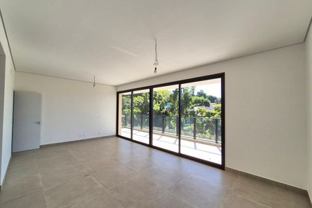 Apartamento à venda com 243m², 4 quartos e 4 vagas Apartamento à venda com 243m², 4 quartos e 4 vagasSala
