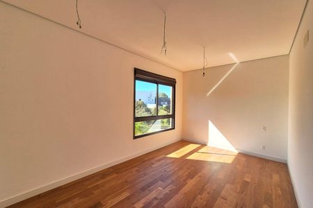 Apartamento à venda com 243m², 4 quartos e 4 vagas Apartamento à venda com 243m², 4 quartos e 4 vagasQuarto 4 - Suíte