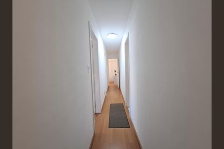 Apartamento à venda com 70m², 3 quartos e sem vaga Apartamento à venda com 70m², 3 quartos e sem vagaCorredor