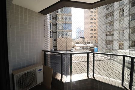 Sacada de apartamento para alugar com 1 quarto, 53m² em Centro, Uberlândia