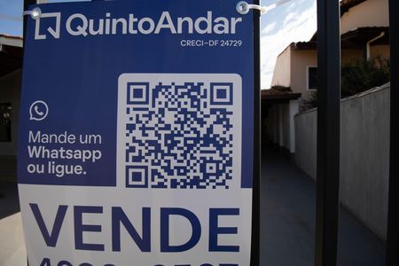 Casa de condomínio à venda com 350m², 4 quartos e 3 vagas Casa de condomínio à venda com 350m², 4 quartos e 3 vagasPlaca