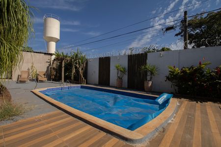 Casa de condomínio à venda com 350m², 4 quartos e 3 vagas Casa de condomínio à venda com 350m², 4 quartos e 3 vagasPiscina