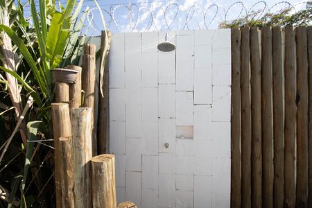 Casa de condomínio à venda com 350m², 4 quartos e 3 vagas Casa de condomínio à venda com 350m², 4 quartos e 3 vagasPiscina