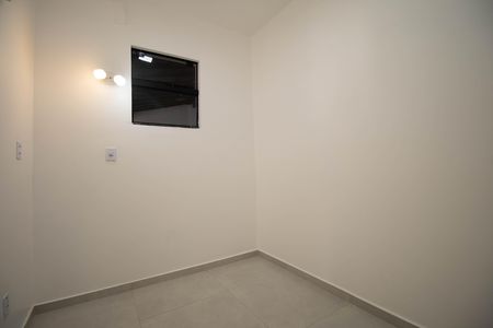 Casa de condomínio à venda com 350m², 4 quartos e 3 vagas Casa de condomínio à venda com 350m², 4 quartos e 3 vagasCloset da Suíte 2
