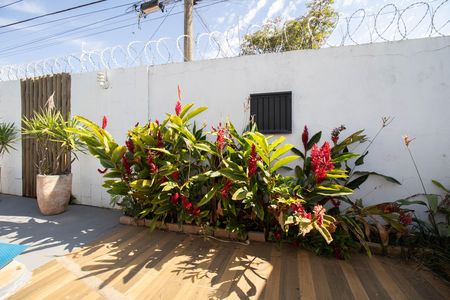 Casa de condomínio à venda com 350m², 4 quartos e 3 vagas Casa de condomínio à venda com 350m², 4 quartos e 3 vagasJardim