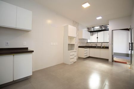 Cozinha de casa de condomínio à venda com 4 quartos, 350m² em Sh Contagem, Brasília