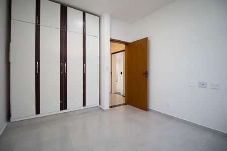 Casa de condomínio à venda com 350m², 4 quartos e 3 vagas Casa de condomínio à venda com 350m², 4 quartos e 3 vagasSuíte 1