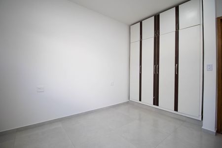 Casa de condomínio à venda com 350m², 4 quartos e 3 vagas Casa de condomínio à venda com 350m², 4 quartos e 3 vagasSuíte 1