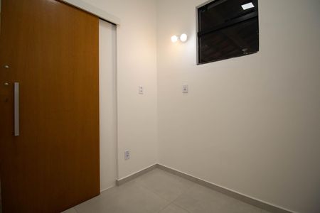 Casa de condomínio à venda com 350m², 4 quartos e 3 vagas Casa de condomínio à venda com 350m², 4 quartos e 3 vagasCloset da Suíte 2