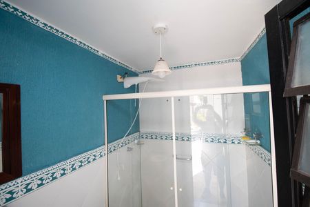 Casa de condomínio à venda com 350m², 4 quartos e 3 vagas Casa de condomínio à venda com 350m², 4 quartos e 3 vagasBanheiro