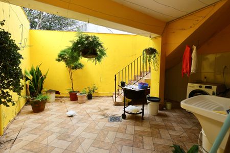 Área externa de casa à venda com 2 quartos, 250m² em Vila Franca, São Paulo