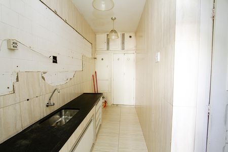 Casa para alugar com 300m², 5 quartos e 2 vagasCozinha