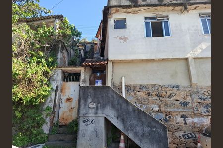 Fachada  de casa para alugar com 2 quartos, 45m² em Catete, Rio de Janeiro