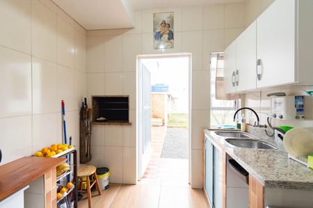 Casa para alugar com 130m², 4 quartos e 2 vagas