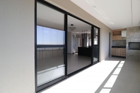 Apartamento para alugar com 147m², 3 quartos e 2 vagasVaranda