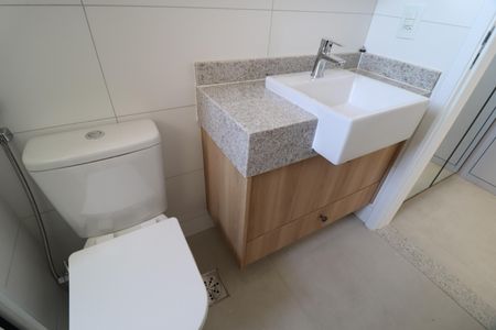 Apartamento para alugar com 147m², 3 quartos e 2 vagasBanheiro do Quarto 1